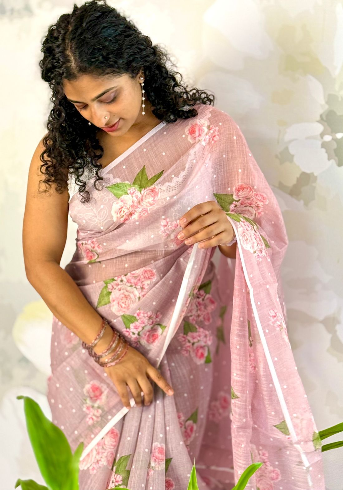 Roses Semi Linen Saree