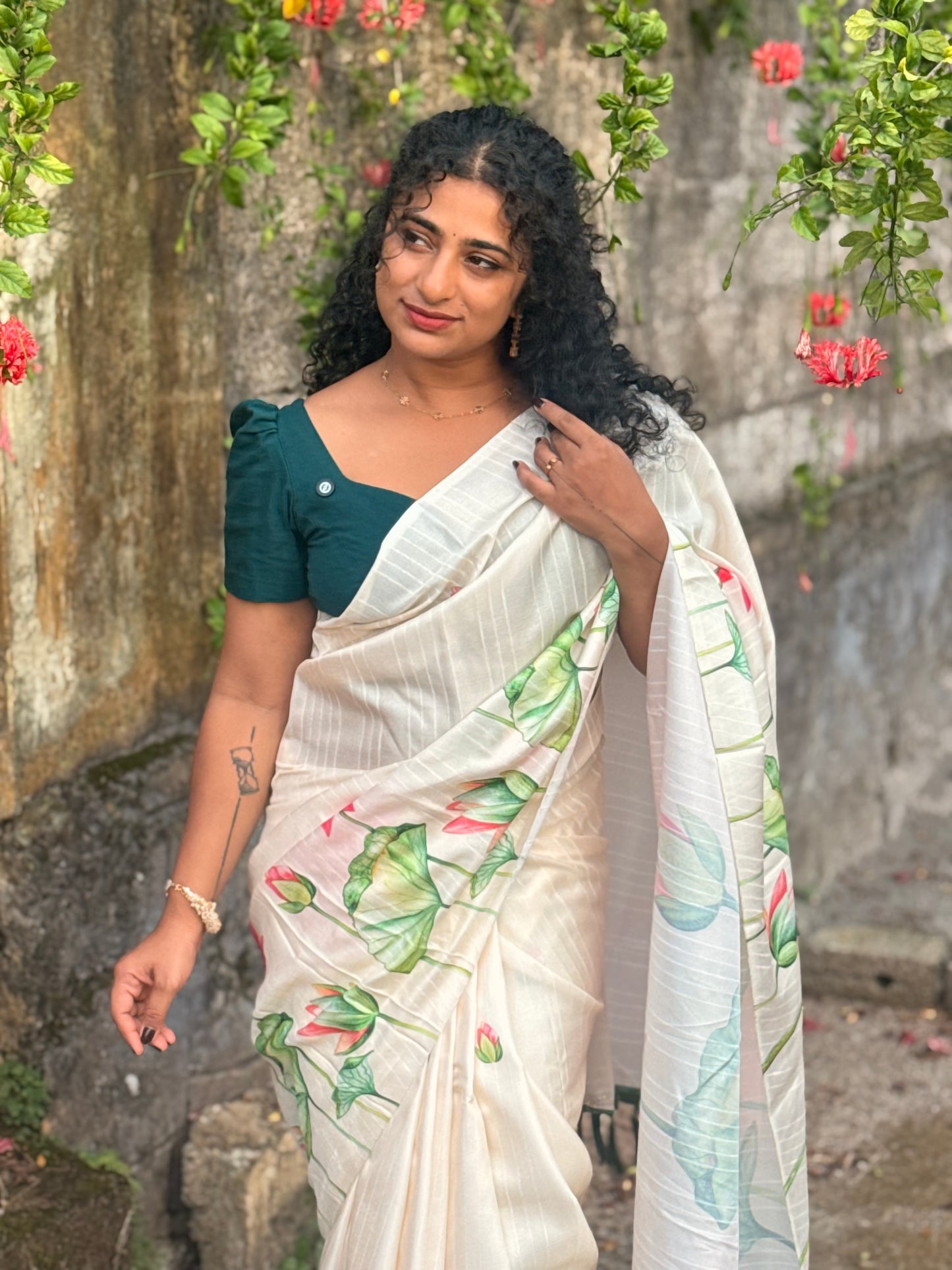 Semi Tussar Lotus saree
