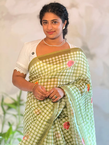 Check semi linen saree