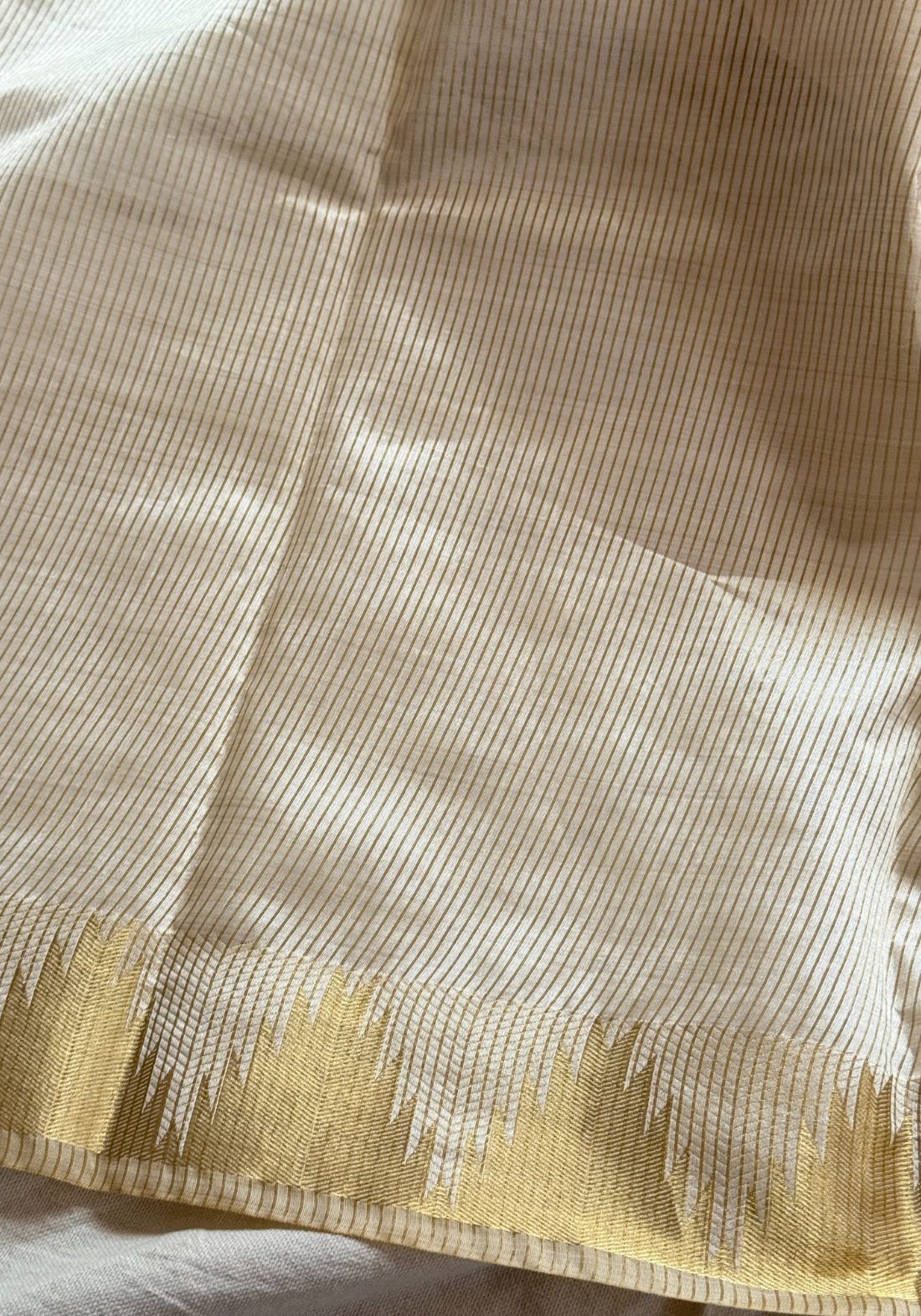 Semi Tussar Temple Saree