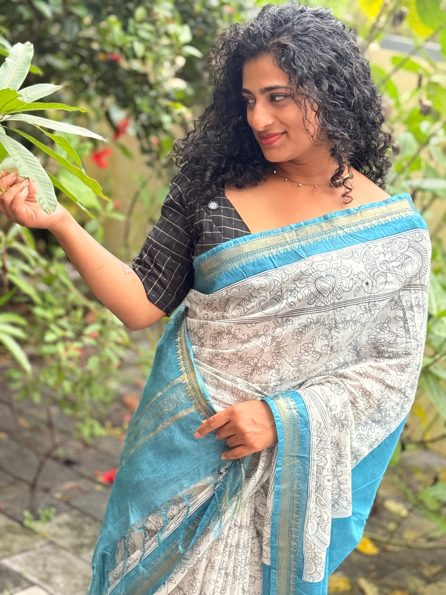 Semi Maheshwari saree