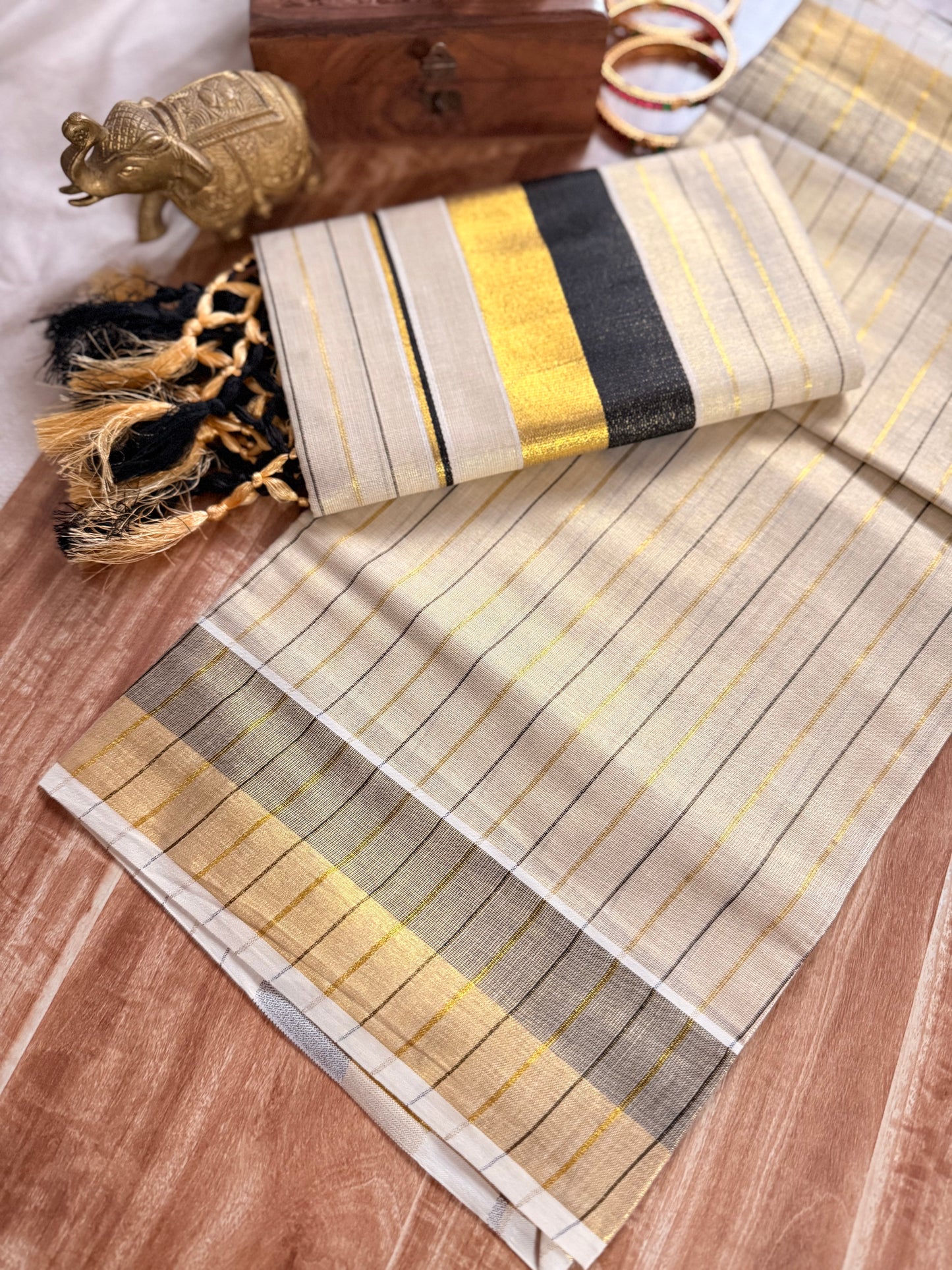 Tissue stripe  Set Mundu