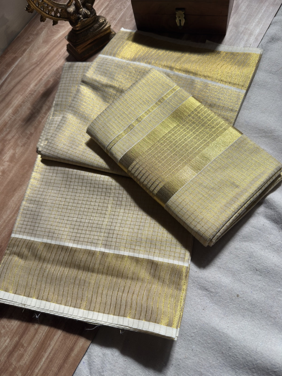 Tissue Check Set Mundu