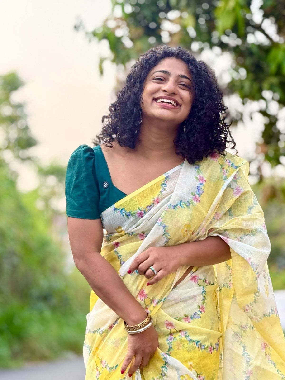 String semi linen saree