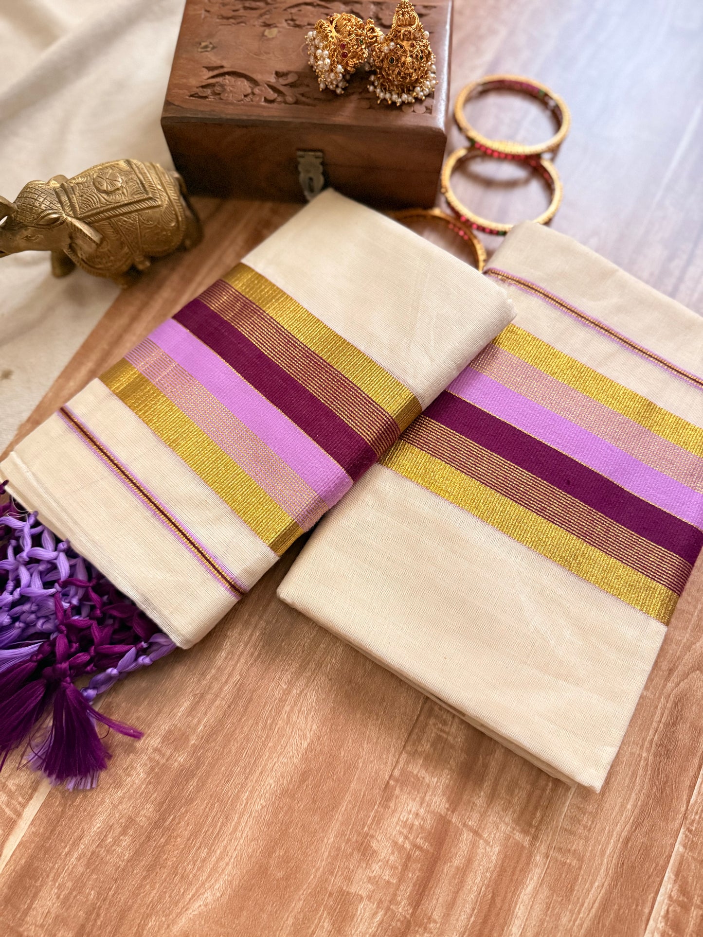 Set Mundu Kara and Kasavu