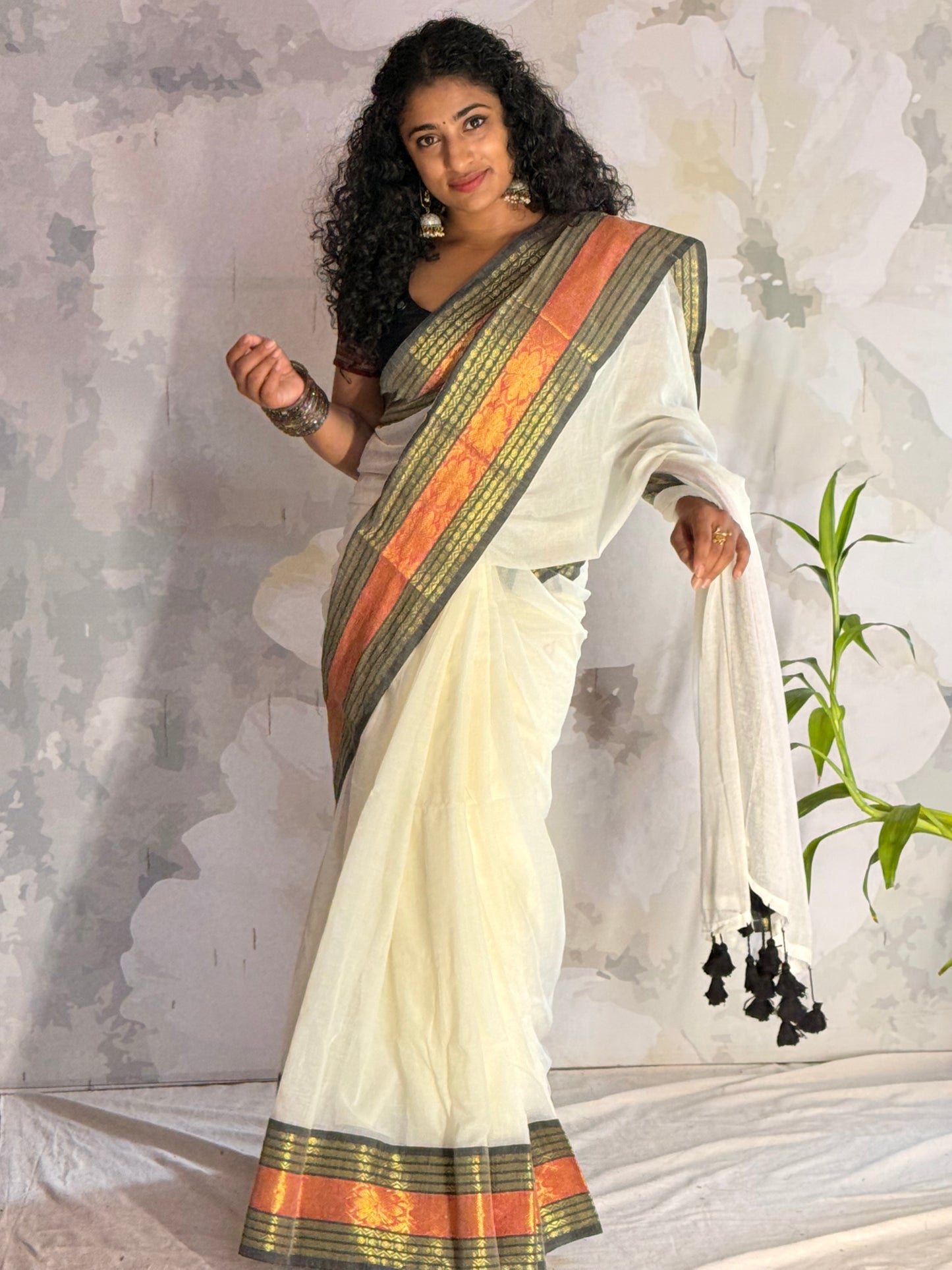 Mul Mul saree
