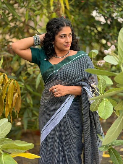 Check mul mul saree