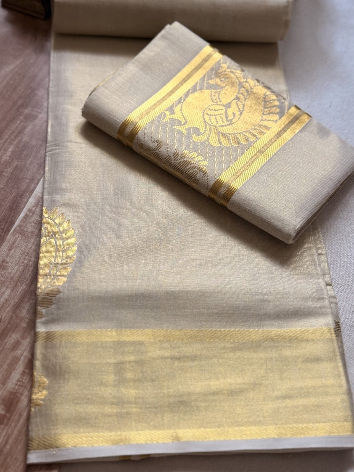 Tissue peacock Set Mundu