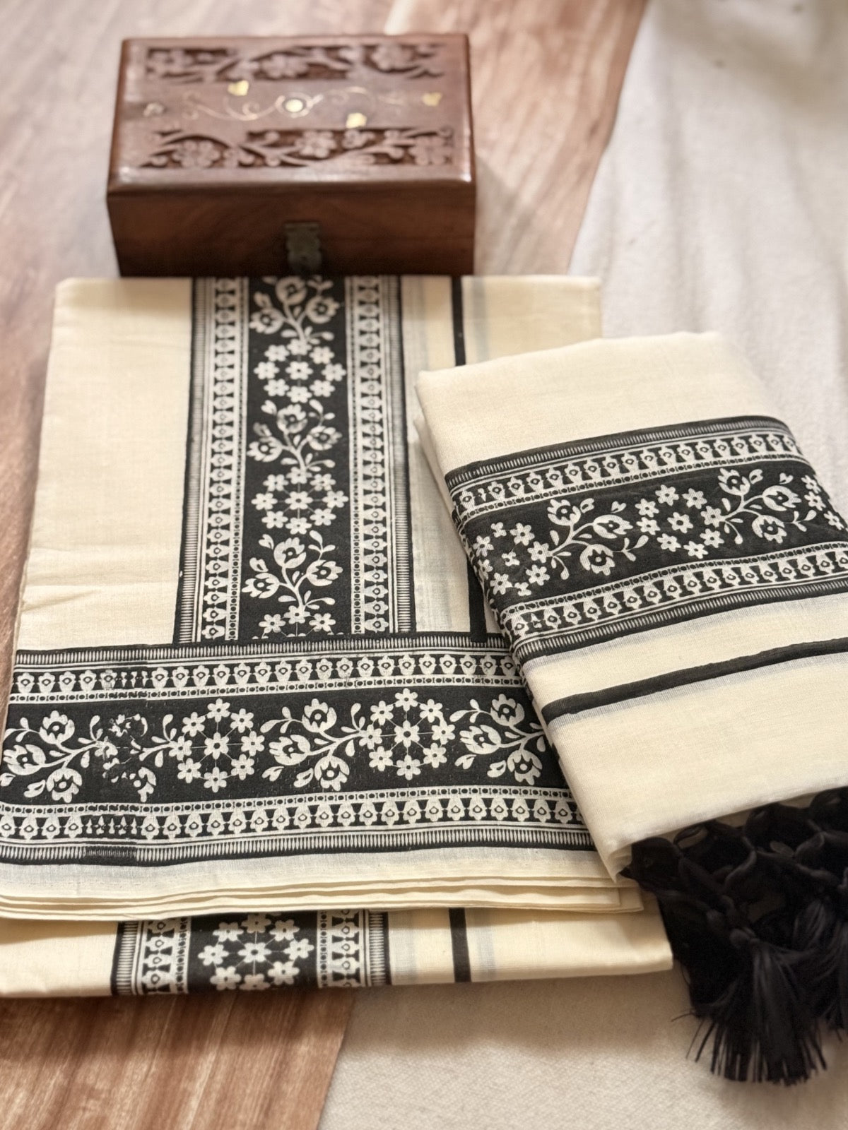 Floral print Set Mundu