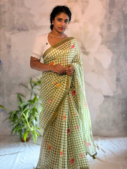 Check semi linen saree