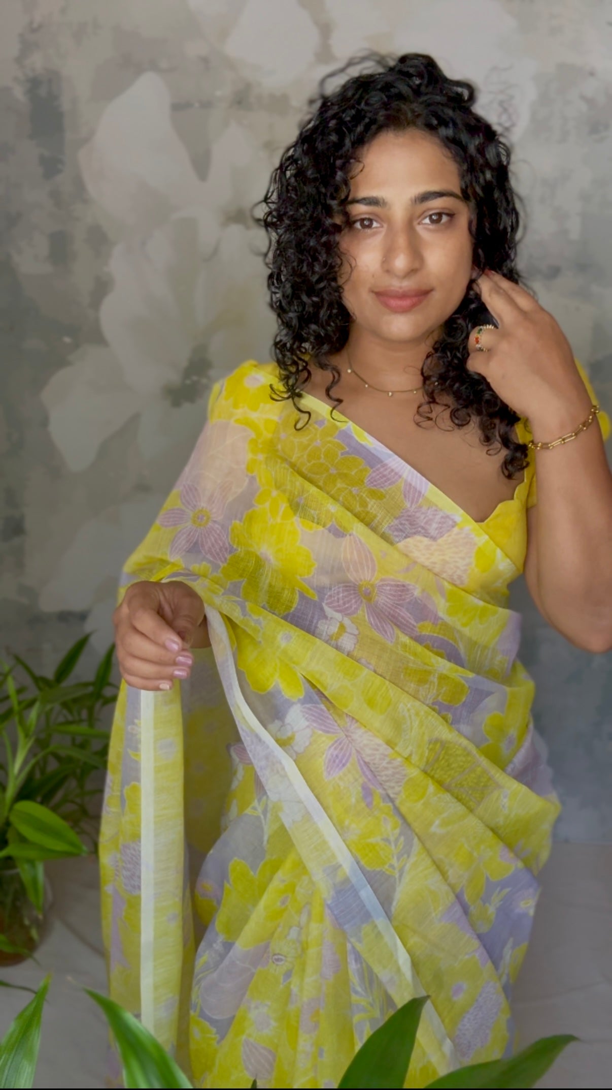 Floral semi linen saree